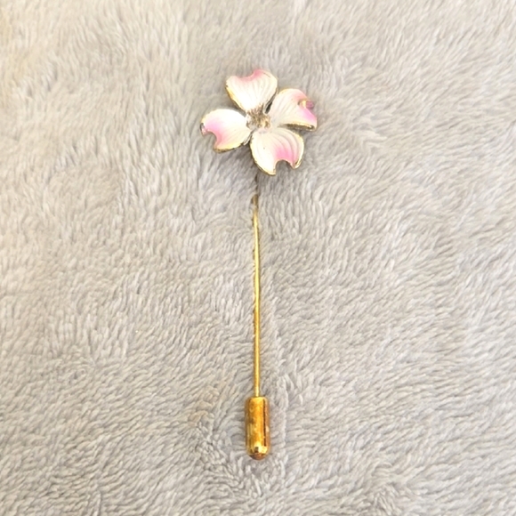 Jewelry - #144 Vintage Pink and Gold Floral Pin